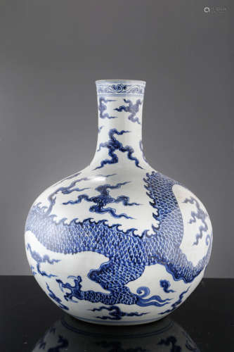 A Blue And White Cloud Dragon Tianqiuping