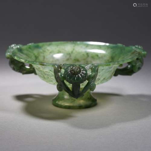 A Carved Spinach Green Jade Washer