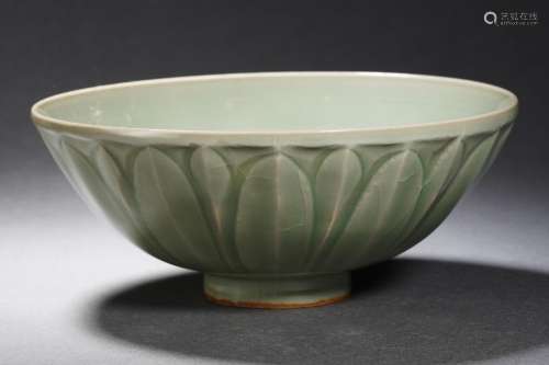 A Celadon Glaze Lotus Bowl