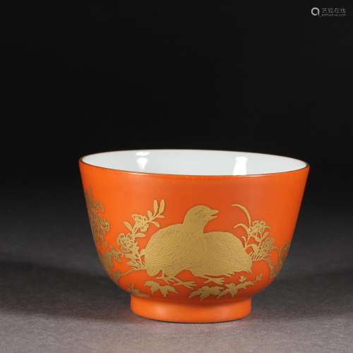 An Iron Red and Gilt Flower and Bird Cup