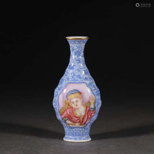 A Falangcai Glaze Figural Story Vase
