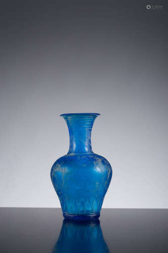 A Blue Glassware Floral Vase