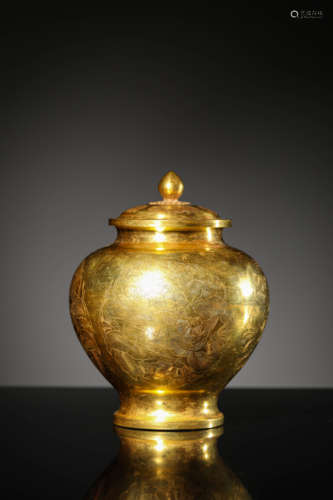 An Incised Silver Gilding Flower Jar And Cover