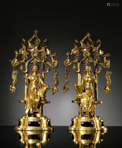 A Pair Of Gilt-Bronze Statue Of Vaavlokitesvara