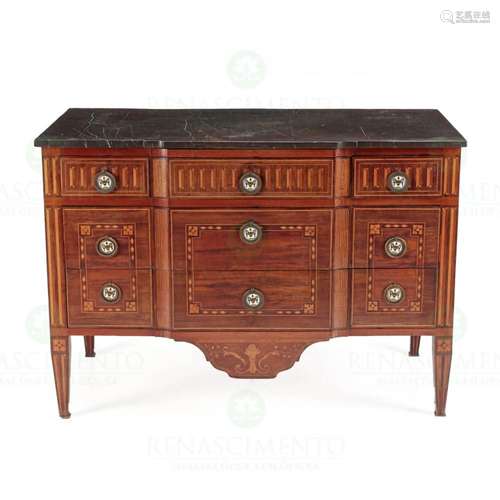 A D. MARIA (1777-1816) COMMODE