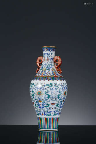 A Wucai Gold-Decoration Flower Double-Ears Vase, Qianlong Ma...