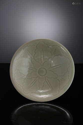 A Yue Kiln Flower Plate