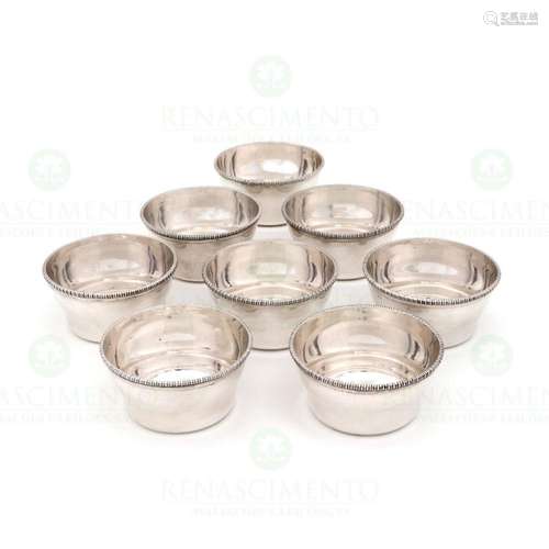 EIGHT FINGER BOWLS