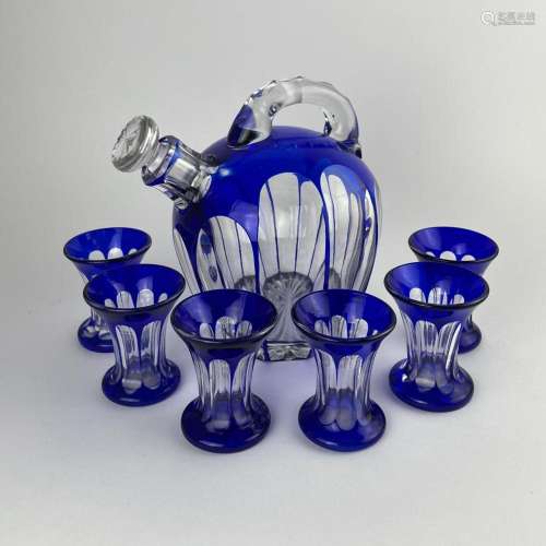 Set crystal decanter and glasses