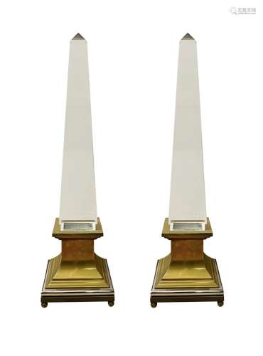 Pair of methacrylate obelisks