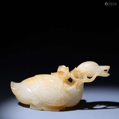 Hetian Yubao Duck Holding Lotus Ornament
