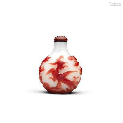 A RED OVERLAY ON MILK-WHITE GLASS SNUFF BOTTLE 1780-1850