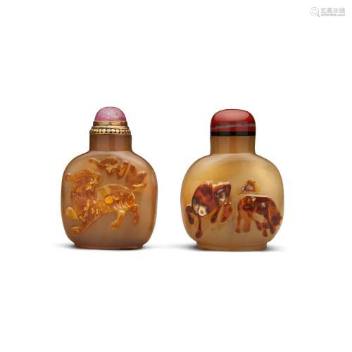TWO CARVED AGATE SNUFF BOTTLES 1750-1860 (2)