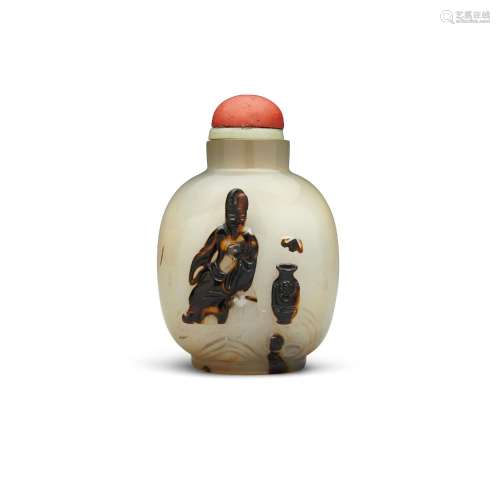 A CARVED CAMEO AGATE 'SEATED SAGE' SNUFF BOTTLE 1750-1860