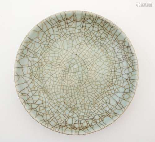 A Chinese Ge Type Porcelain Dish Diameter 10 1/2 "