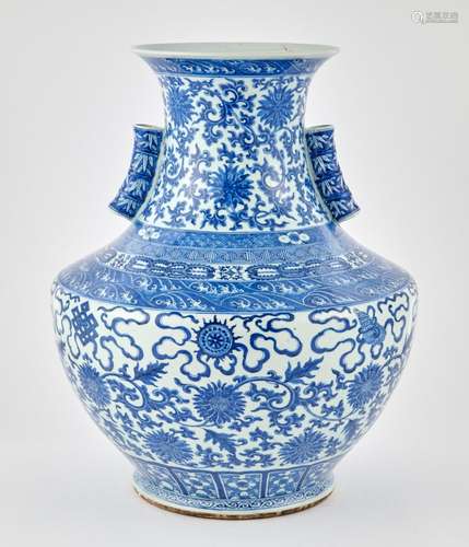 A Large Chinese Blue and White Porcelain Hu Vase Height 19 &...