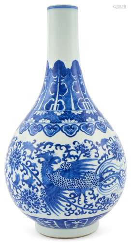 A Chinese Blue and White Porcelain Bottle Vase Height 17 &qu...