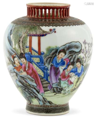 A Chinese Enameled Porcelain Vase Height 5 1/2 "