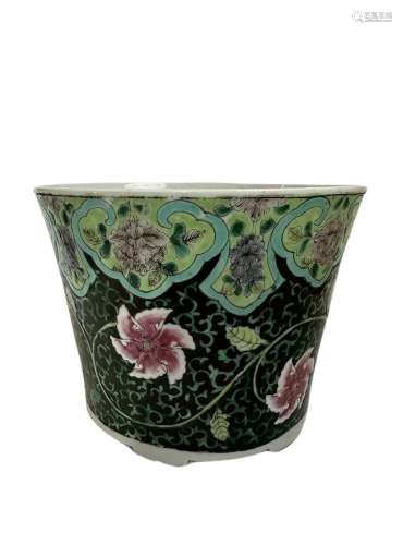 A famille rose planter, Qing Dynasty Pr.
