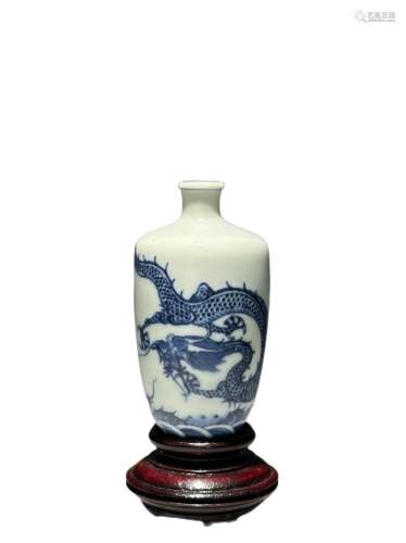 An underglaze red snuff bottle, Qing Dynasty Pr.