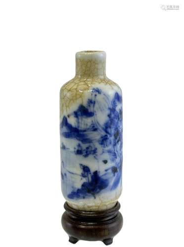 A ice-crackled blue&white snuff bottle, Qing Dynasty Pr.