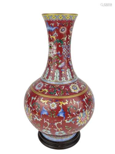 A slim neck vase, Qing Dynasty Pr.