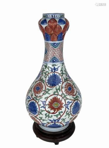 A famille verte vase, Ming Dynasty Pr.