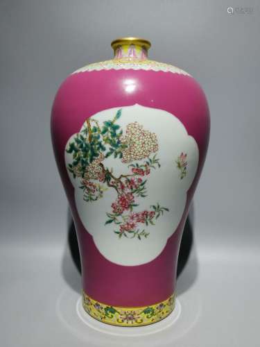 Carmine flower pattern plum vase