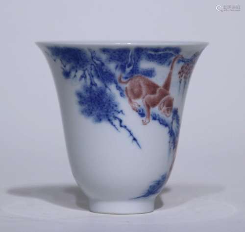 Blue and white underglaze red master cup