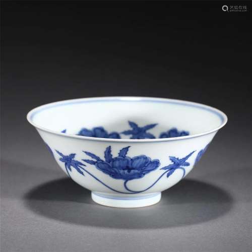 A BLUE AND WHITE PORCELAIN BOWL