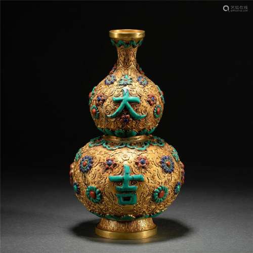 A CHINESE HARDSTONES INLAID BRONZE-GILT DOUBLE GOURDS VASE