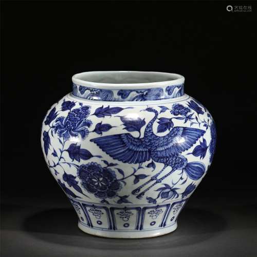 A CHINESE BLUE AND WHITE PHOENIX JAR