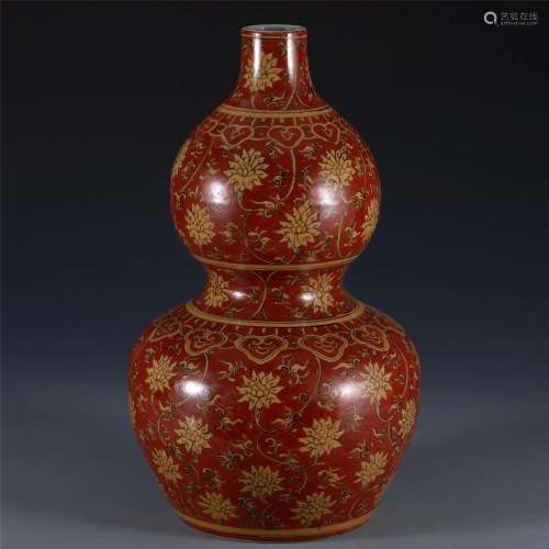A RED GLAZE YELLOW FLOWERS DOUBLE-GOURDS VASE