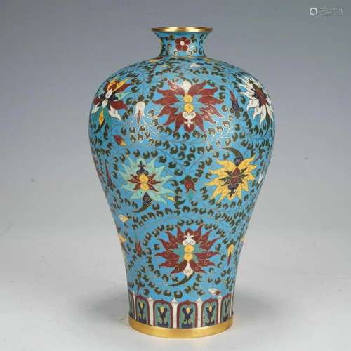 A CHINESE CLOISONNE ENAMEL VASE MEIPING