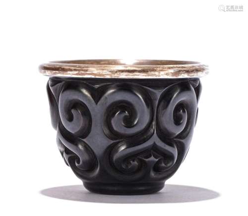 A CHINESE CARVED MONOCHROME TIXI LACQUER CUP