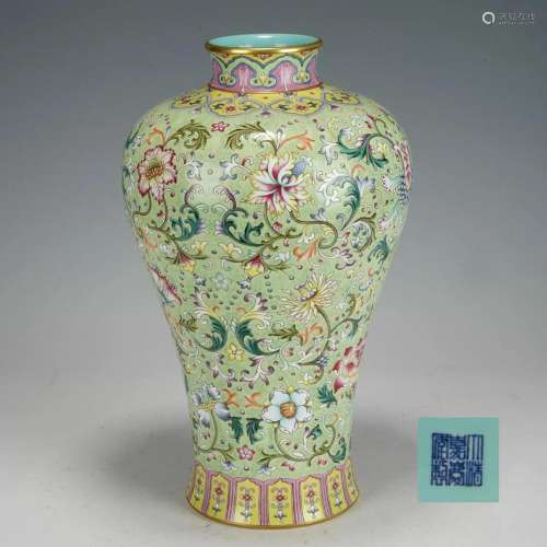 A CHINESE FAMILLE ROSE FLORAL SCROLLS VASE MEIPING