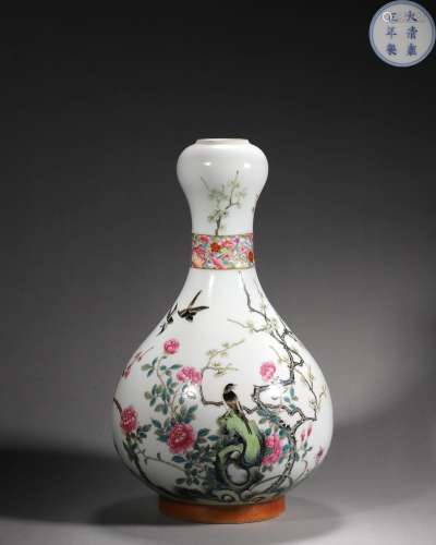 A famille rose bird and flower porcelain vase, Yongzheng per...