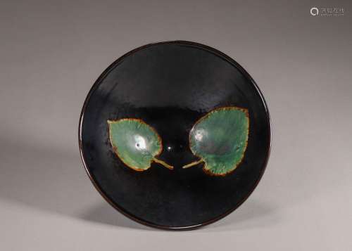 A leaf patterned Jizhou kiln porcelain bowl
