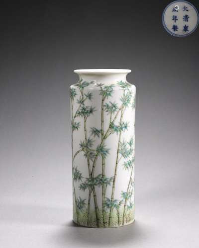 A bamboo patterned porcelain vase, Yongzheng period, Qing dy...