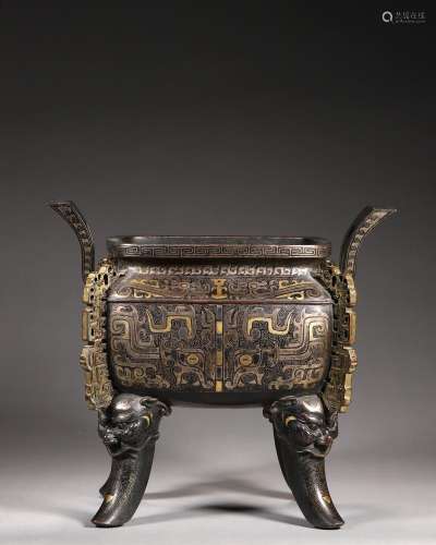 A taotie patterned gold-inlaid copper pot, Qianlong period, ...