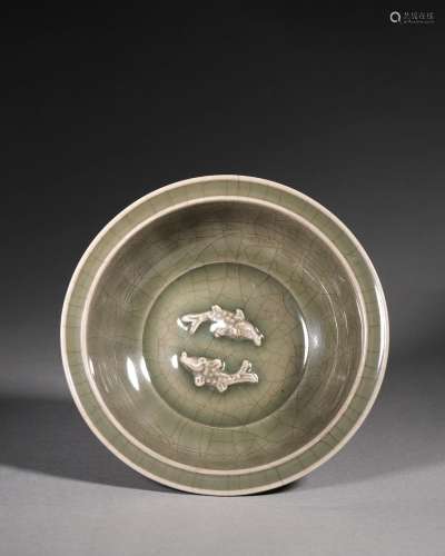 A fish patterned Longquan kiln porcelain washer