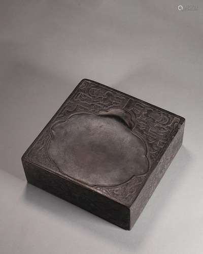 A bat patterned inkstone