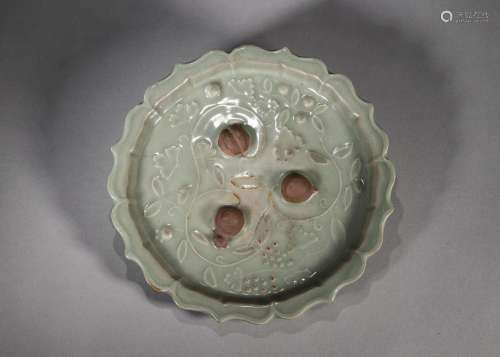 A Longquan kiln porcelain flower shaped plate