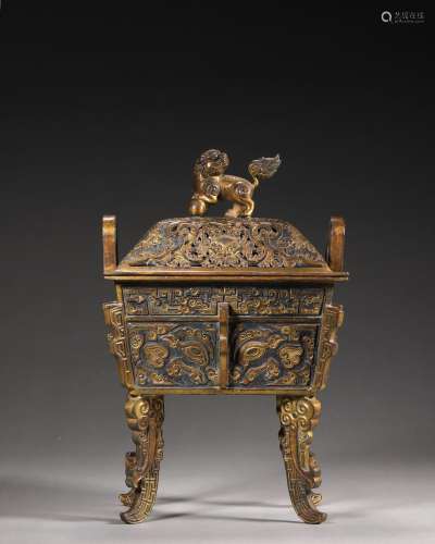A taotie patterned gilding copper pot, Qianlong period, Qing...
