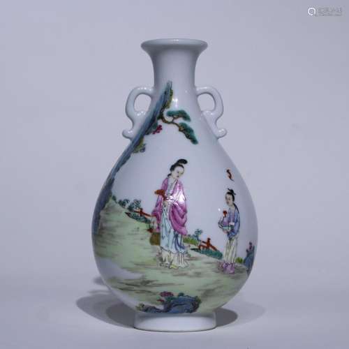 A Wu cai 'floral' vase