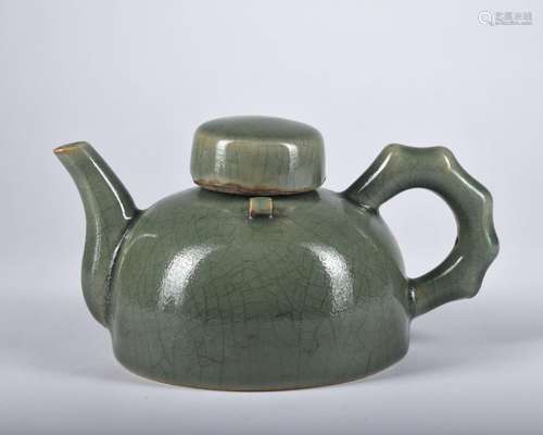 A officer glazed teapot