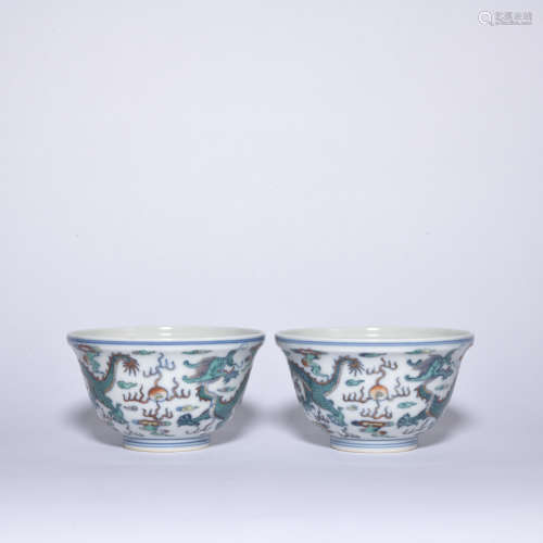 A pair of DouCai 'dragon' bowl