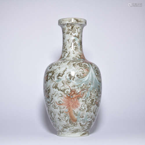 A Grisaille-painted 'dragon' vase