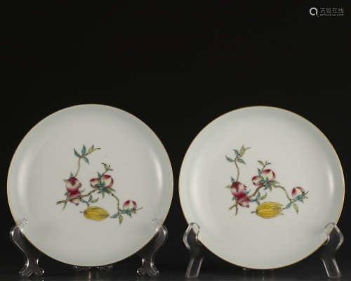 A pair of famille-rose 'floral' dish