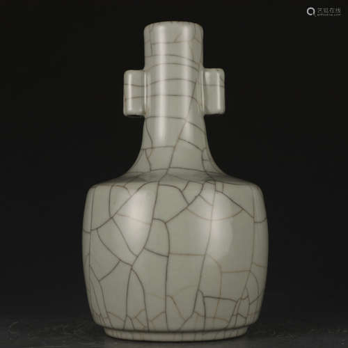 A Ge-type vase